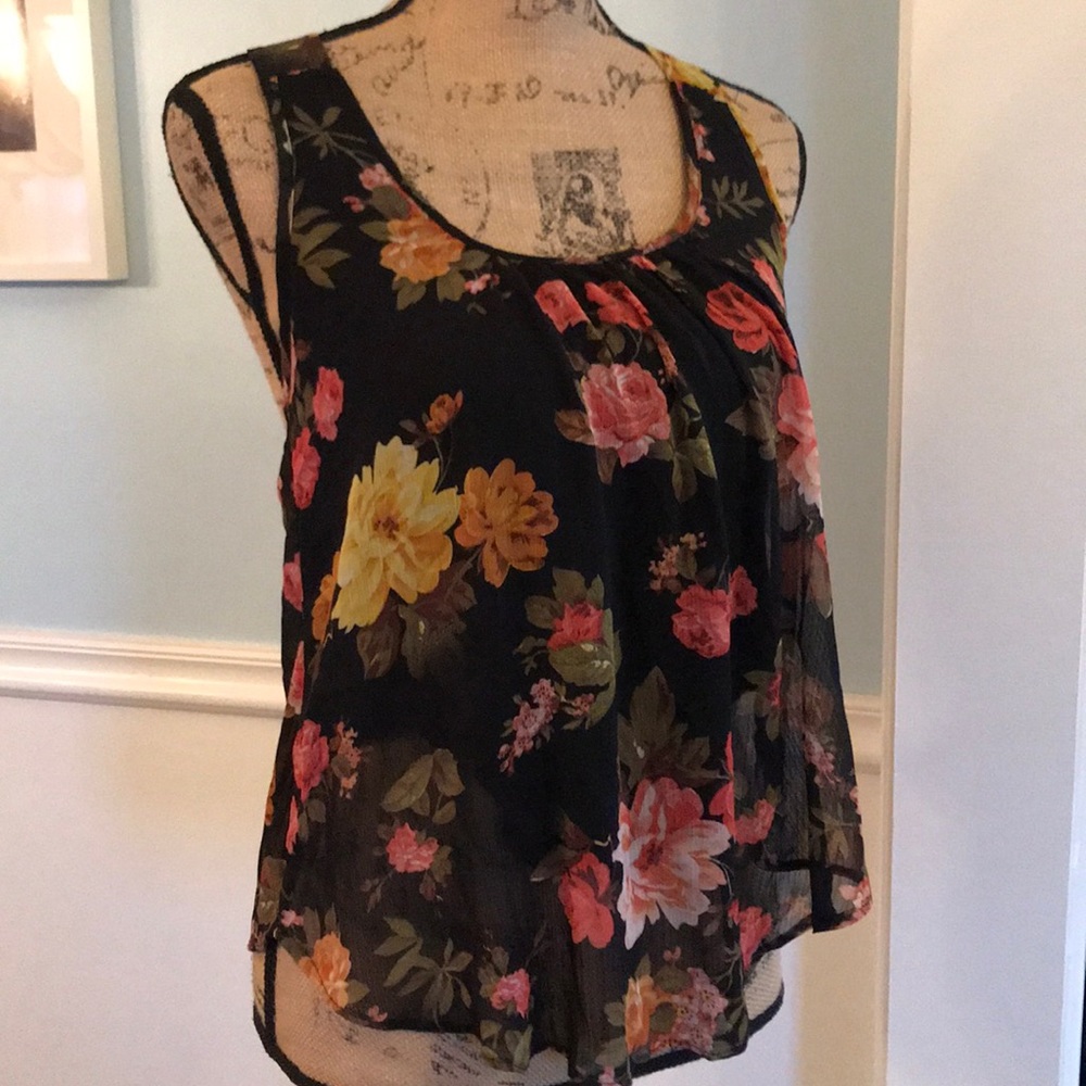 Beautiful & dainty black tank blouse w undershirt